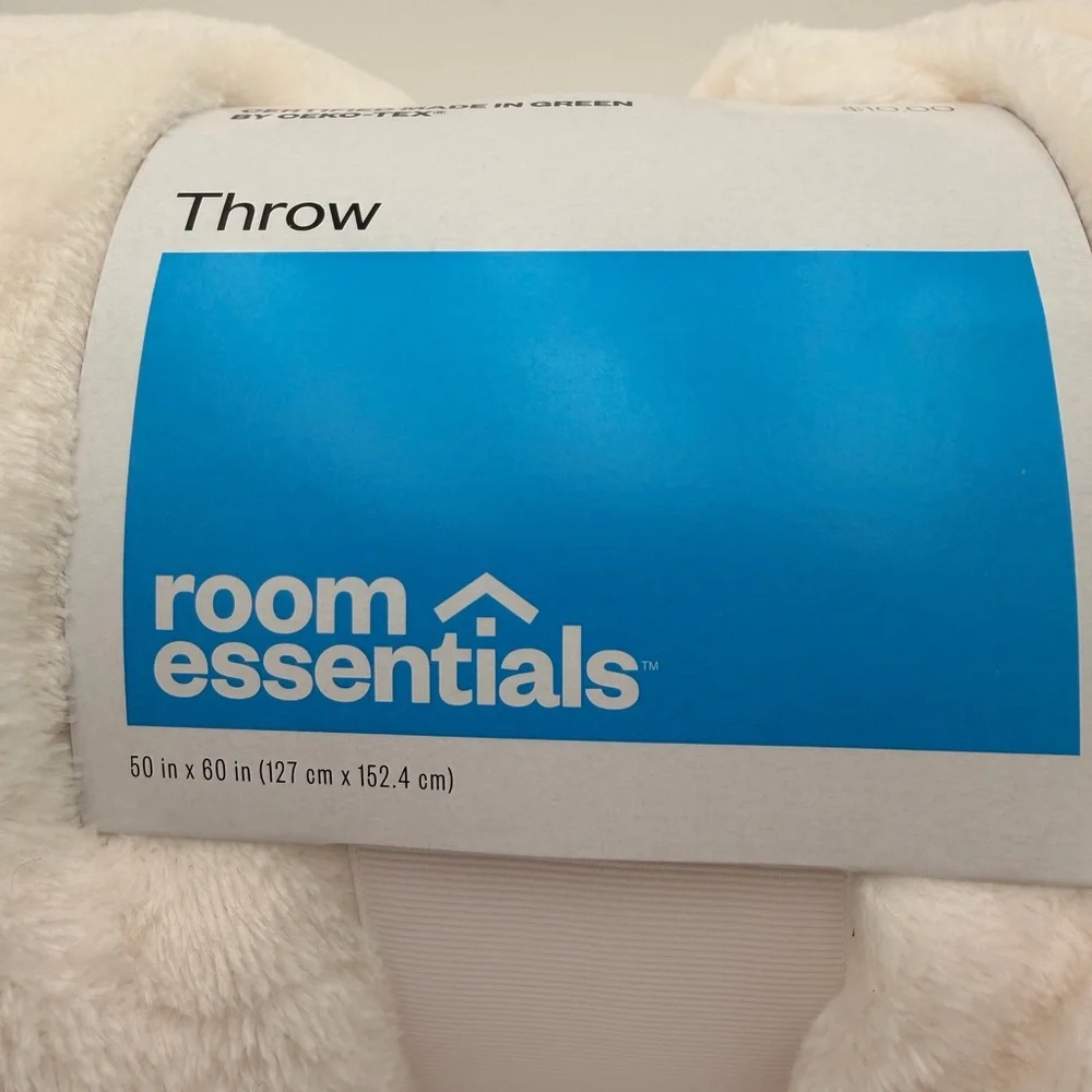 Room Essentials classic contemporary